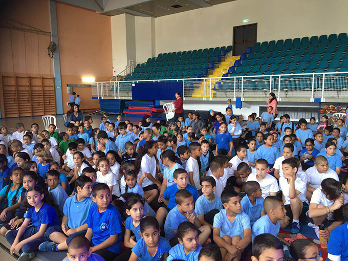 بالصور: طلاب المدارس في يافا يزورون معرض الكتاب خلال مهرجان الثقافة والتراث 